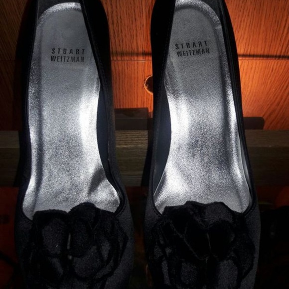 Stuart Weitzman black satin open-toe pumps - Picture 4 of 5